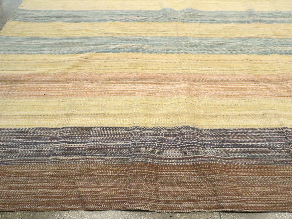 Modern Turkish Oversize Flatweave, No.30182 - Galerie Shabab
