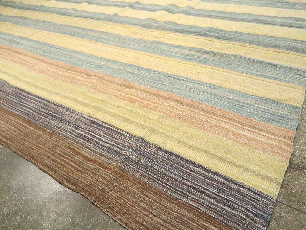 Modern Turkish Oversize Flatweave, No.30182 - Galerie Shabab