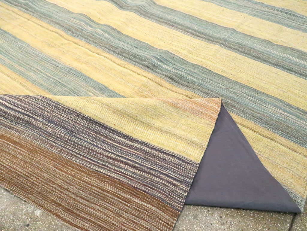 Modern Turkish Oversize Flatweave, No.30182 - Galerie Shabab