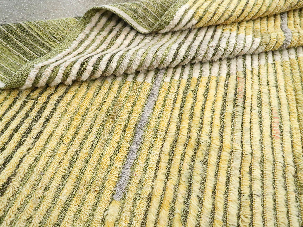 Contemporary Turkish Room Size Carpet, No.30187 - Galerie Shabab