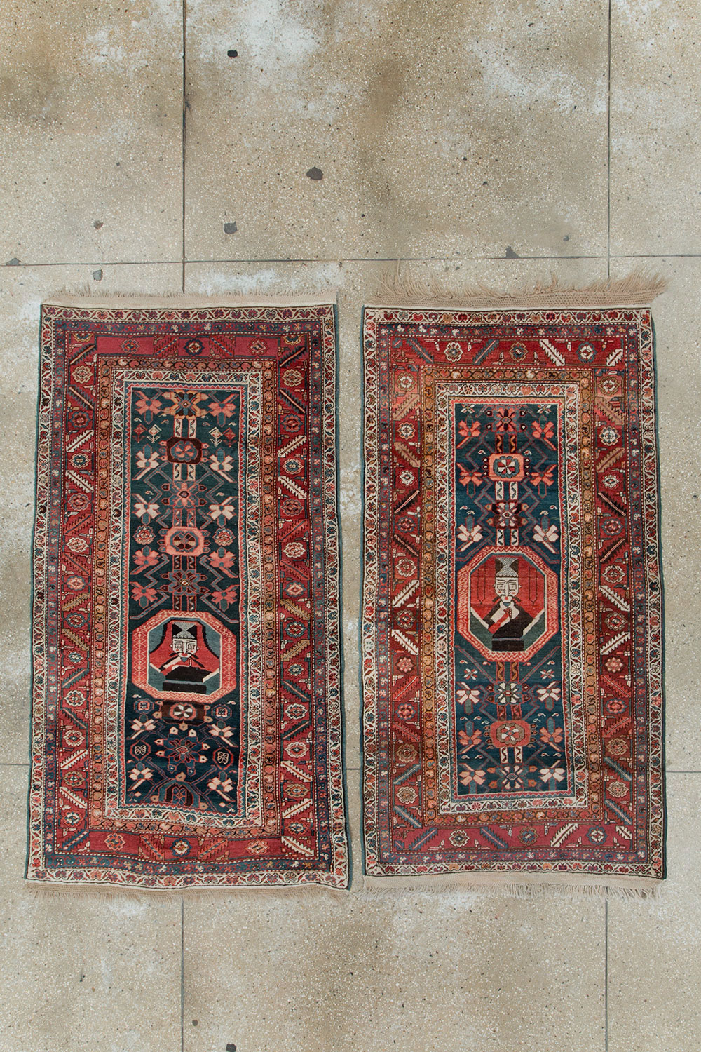 Antique Persian Bakshaish Pictorial Throw Rug, No.30188 - Galerie Shabab