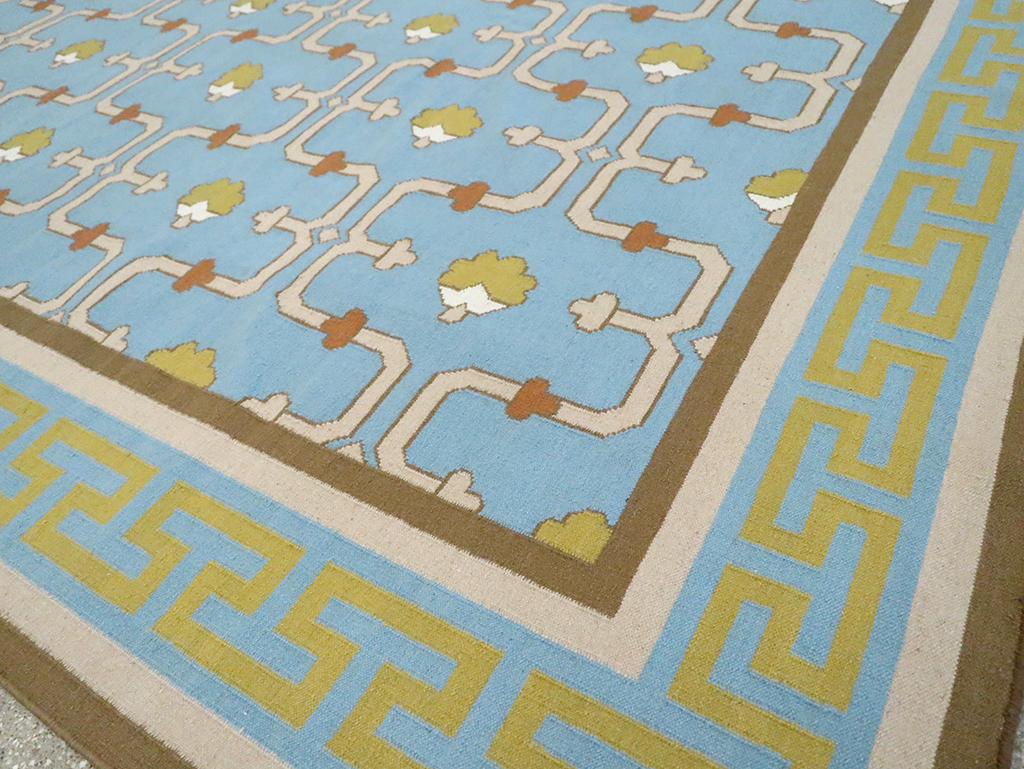 Contemporary Indian Flatweave Dhurrie Room Size Carpet, No.30199 - Galerie Shabab