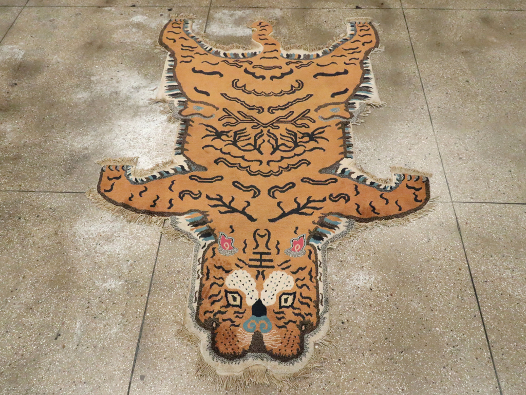 Vintage Pictorial Tibetan Rug, No.30210 - Galerie Shabab