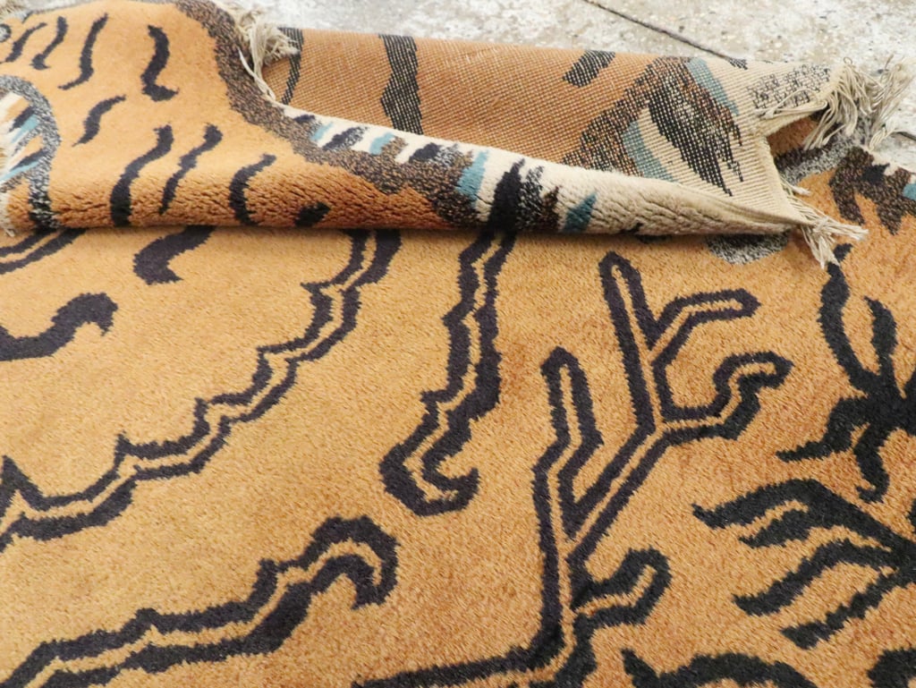 Vintage Pictorial Tibetan Rug, No.30210 - Galerie Shabab