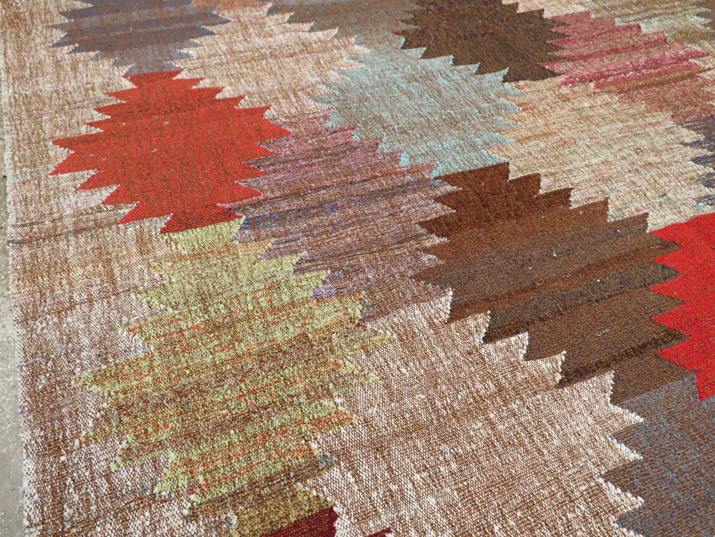 Contemporary Turkish Flatweave Kilim Room Size Carpet, No.30222 - Galerie Shabab
