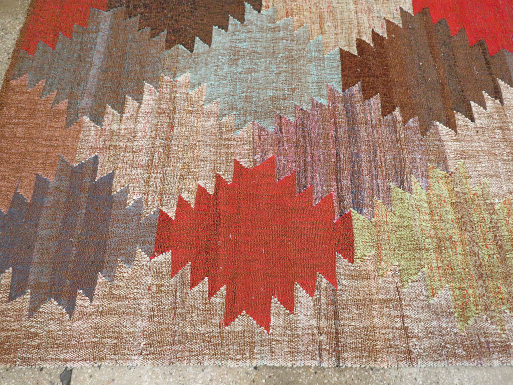 Contemporary Turkish Flatweave Kilim Room Size Carpet, No.30222 - Galerie Shabab