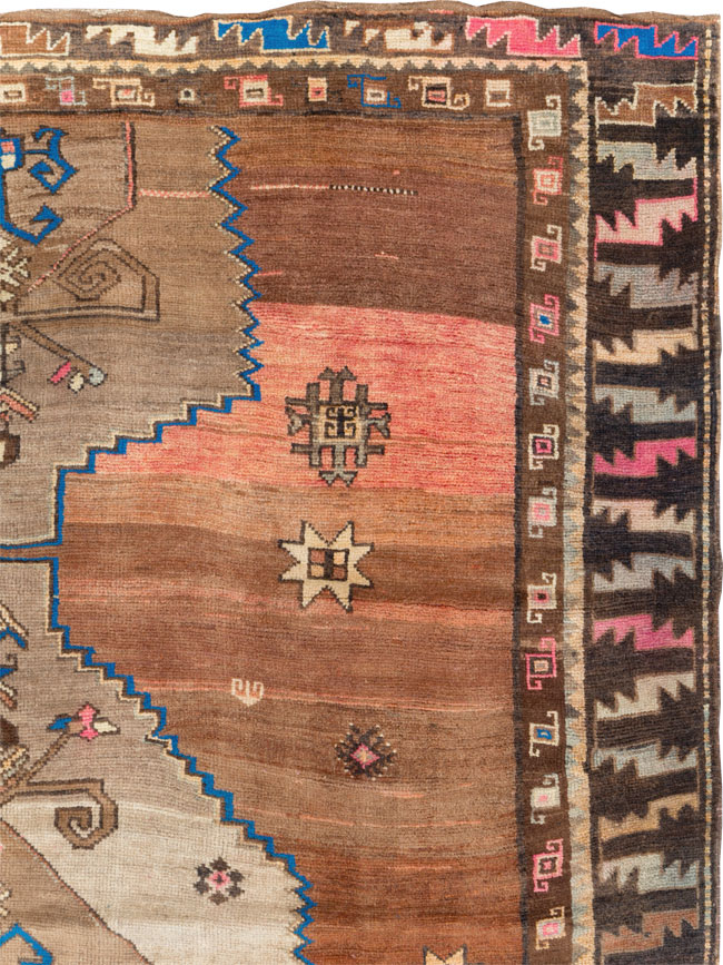 Vintage Anatolian Carpet, No.30232 - Galerie Shabab