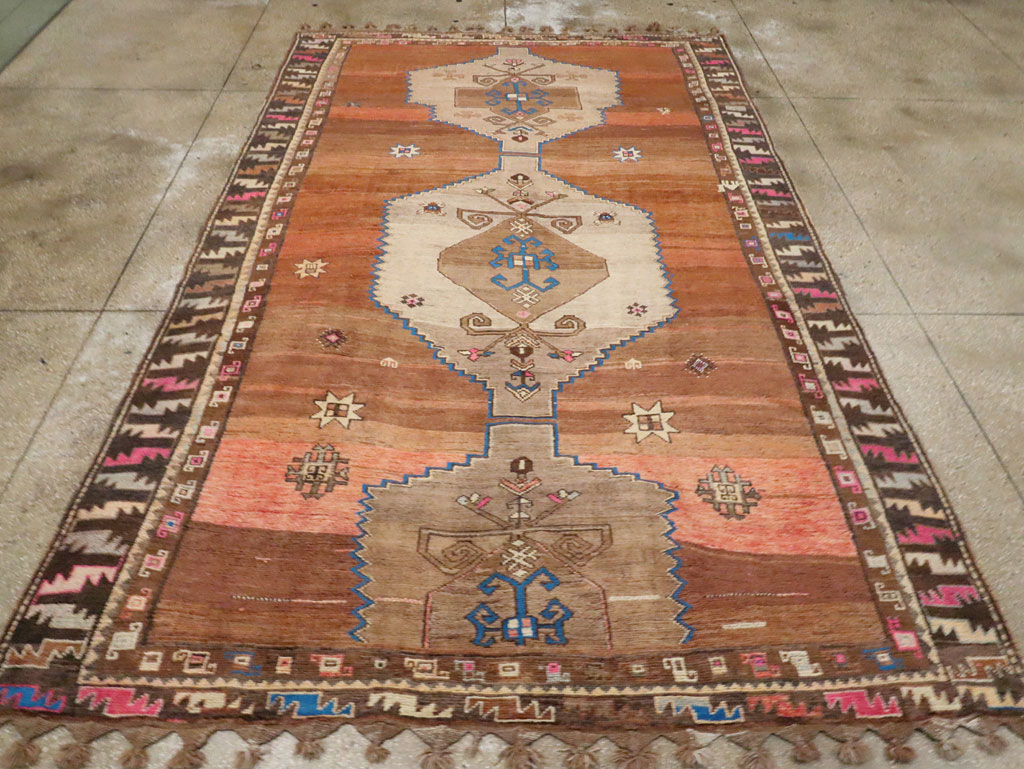 Vintage Anatolian Carpet, No.30232 - Galerie Shabab