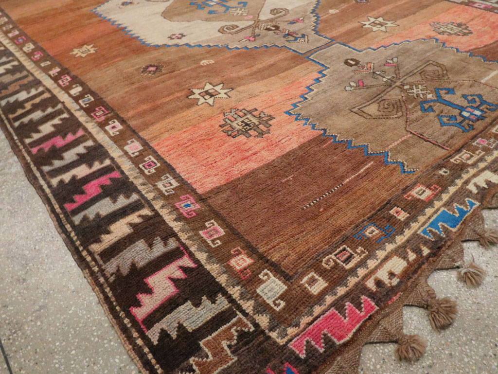 Vintage Anatolian Carpet, No.30232 - Galerie Shabab