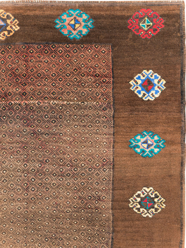 Vintage Turkish Anatolian Gallery Carpet, No.30244 - Galerie Shabab