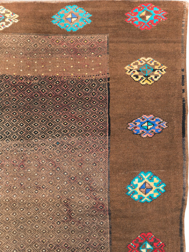 Vintage Turkish Anatolian Gallery Carpet, No.30244 - Galerie Shabab