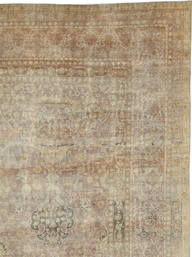 Antique Perisan Tabriz Carpet, No.30247 - Galerie Shabab