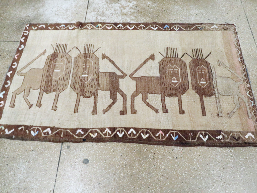 Vintage Turkish Anatolian Pictorial Accent Rug, No.30249 - Galerie Shabab