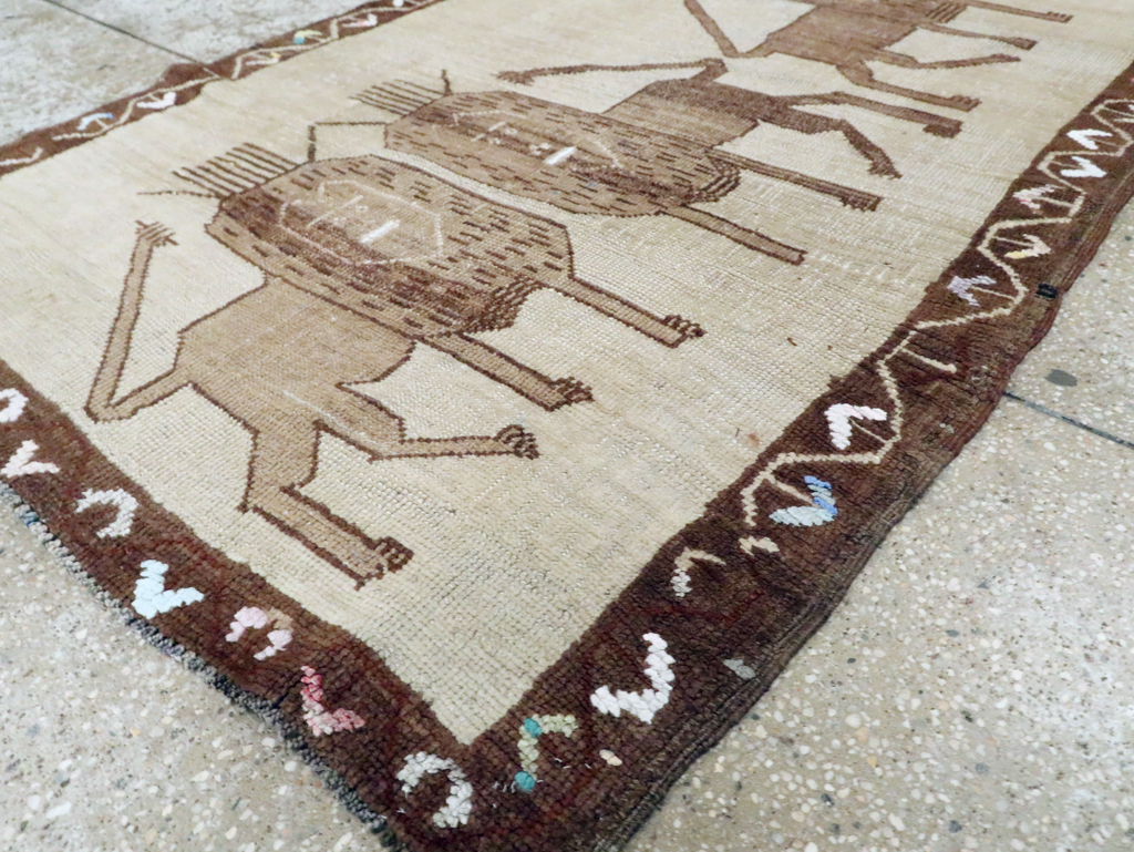 Vintage Turkish Anatolian Pictorial Accent Rug, No.30249 - Galerie Shabab