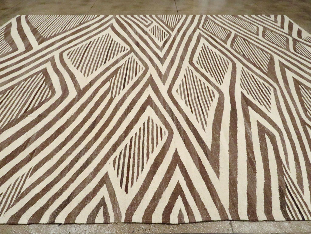 Swedish Inspired Modern Turkish Flatweave Kilim Large Carpet, No.30251 - Galerie Shabab