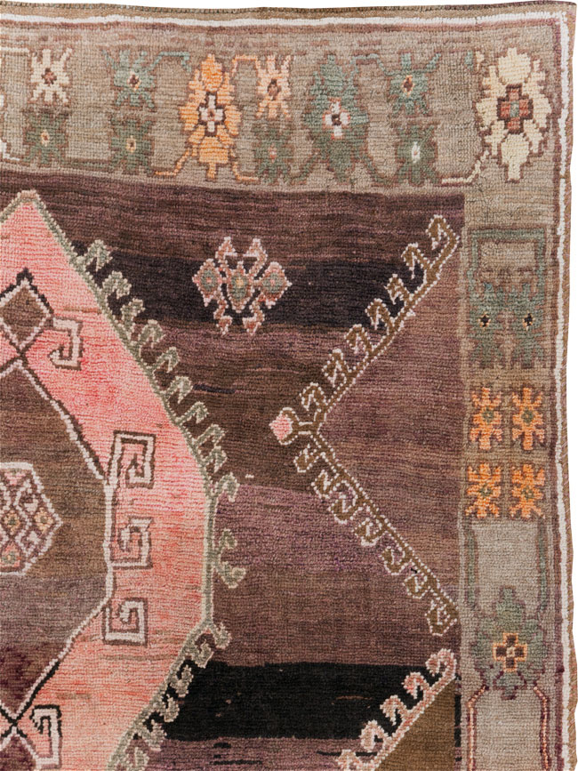 Vintage Anatolian Carpet, No.30257 - Galerie Shabab