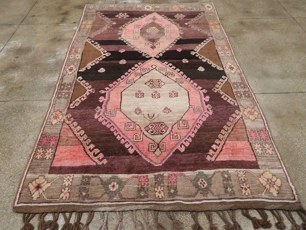 Vintage Anatolian Carpet, No.30257 - Galerie Shabab