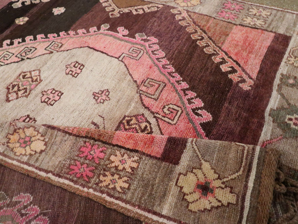 Vintage Anatolian Carpet, No.30257 - Galerie Shabab