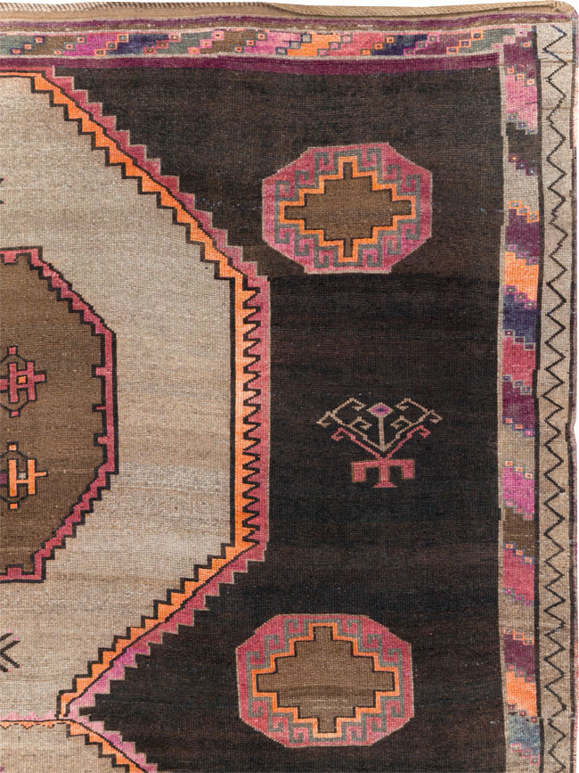Vintage Turkish Anatolian Carpet, No.30264 - Galerie Shabab