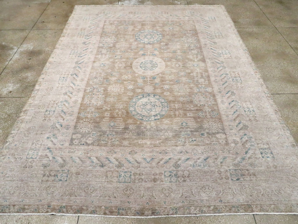 Modern East Turkestan Khotan Room Size Carpet, No.30268 - Galerie Shabab