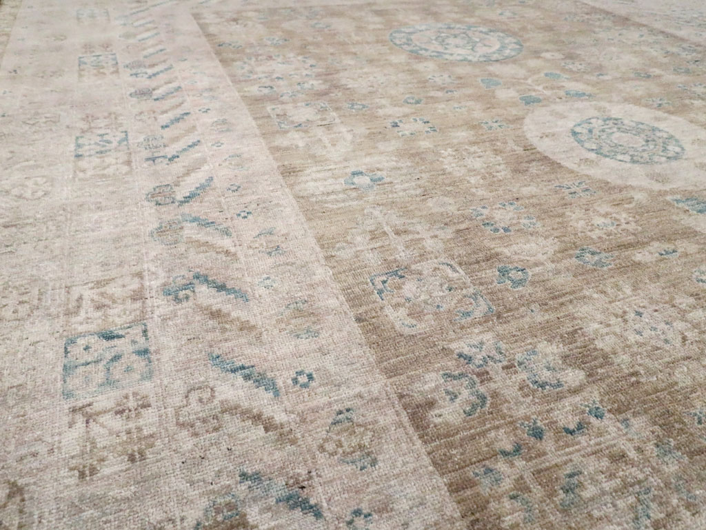 Modern East Turkestan Khotan Room Size Carpet, No.30268 - Galerie Shabab