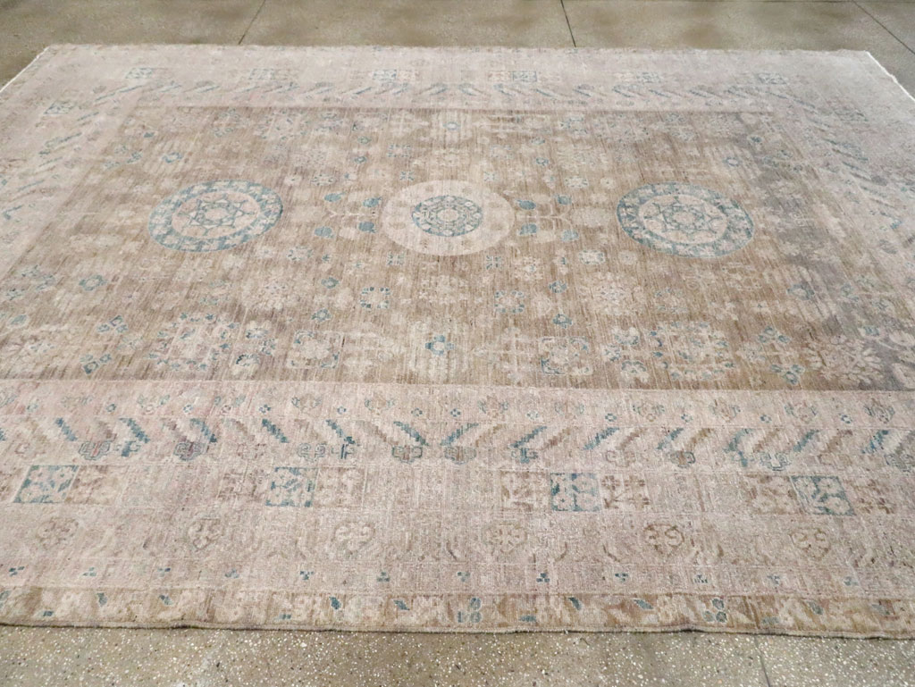 Modern East Turkestan Khotan Room Size Carpet, No.30268 - Galerie Shabab