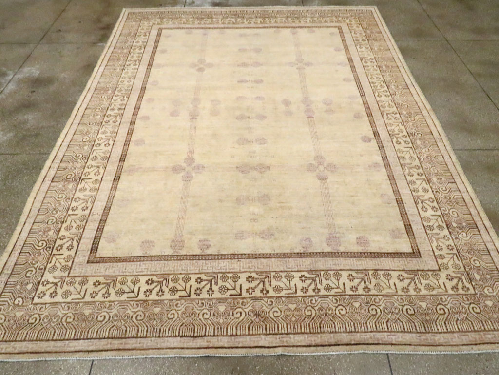 Modern East Turkestan Khotan Room Size Carpet, No.30270 - Galerie Shabab