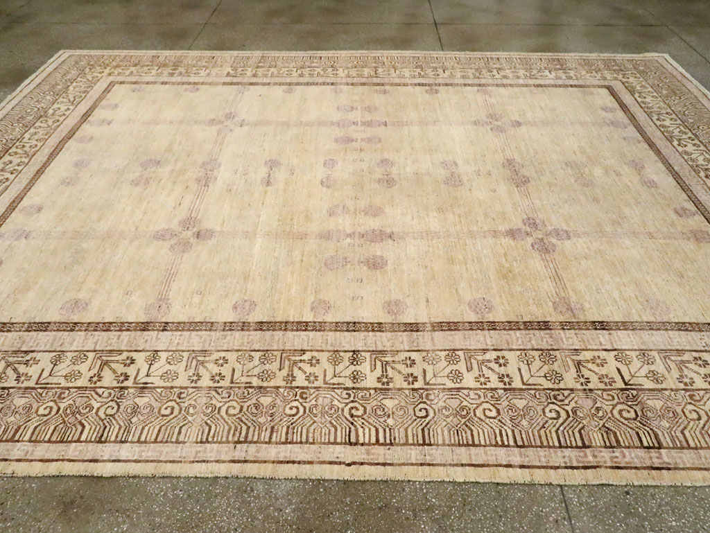 Modern East Turkestan Khotan Room Size Carpet, No.30270 - Galerie Shabab