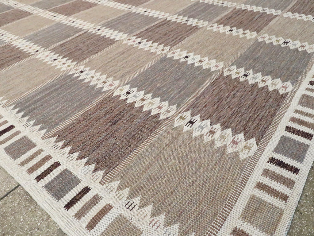 Modern Turkish Flatweave Kilim Oversize Carpet , No.30277 - Galerie Shabab