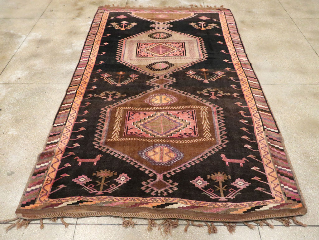 Vintage Turkish Anatolian Room Size Carpet, No.30280 - Galerie Shabab