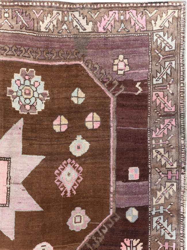 Vintage Turkish Anatolian Room Size Carpet, No.30281 - Galerie Shabab