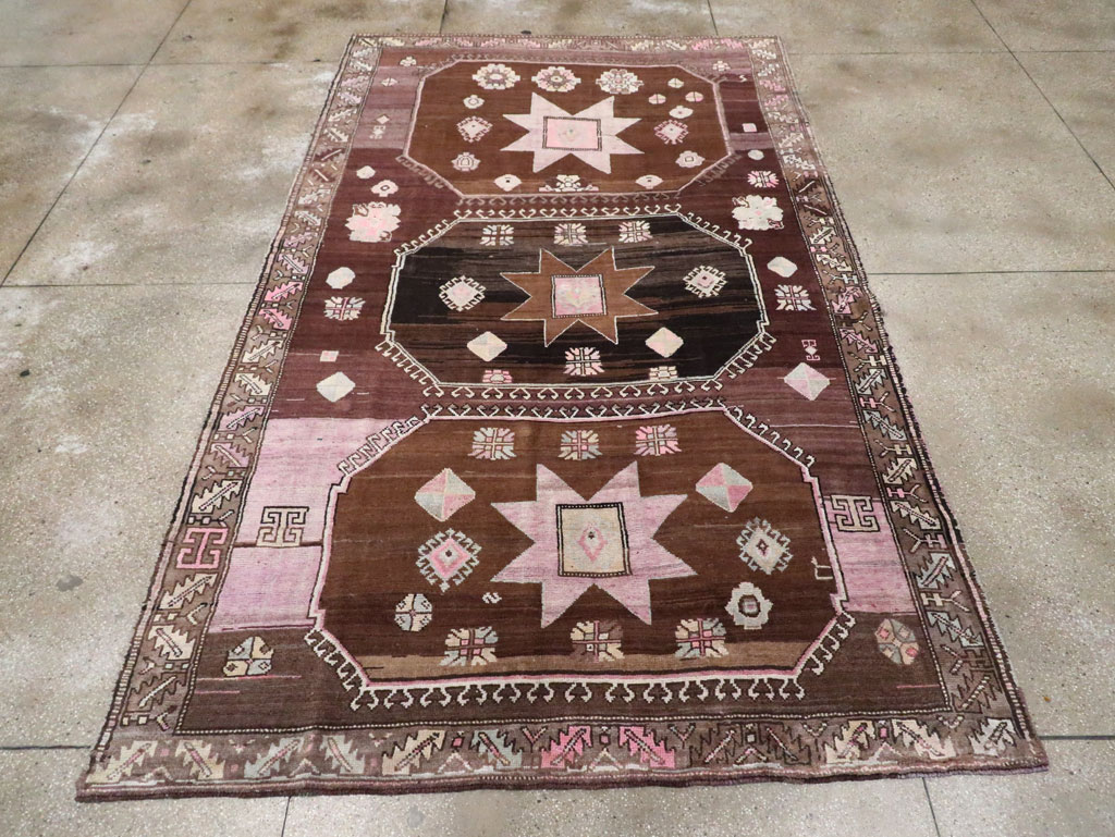 Vintage Turkish Anatolian Room Size Carpet, No.30281 - Galerie Shabab
