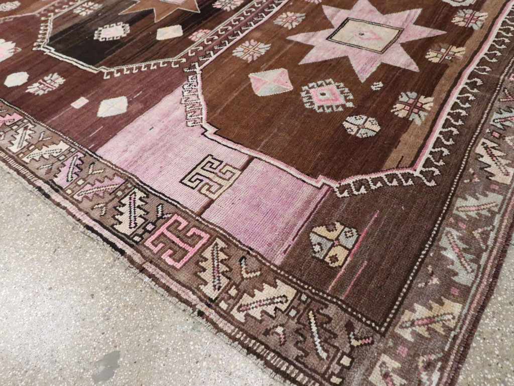 Vintage Turkish Anatolian Room Size Carpet, No.30281 - Galerie Shabab