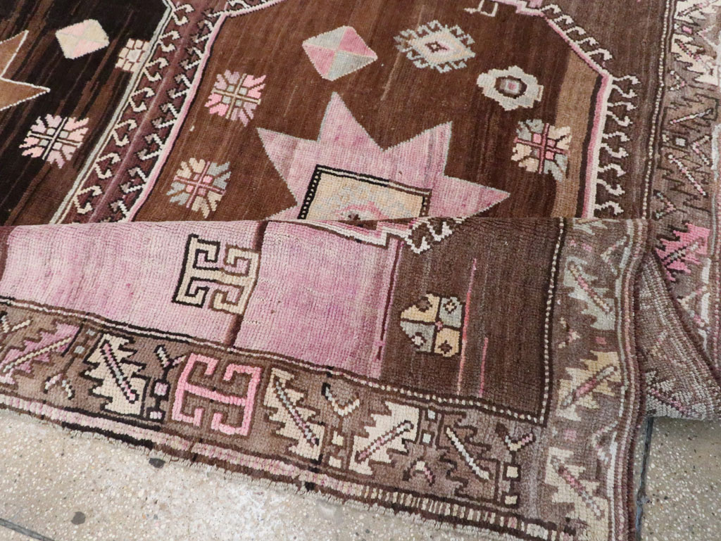 Vintage Turkish Anatolian Room Size Carpet, No.30281 - Galerie Shabab