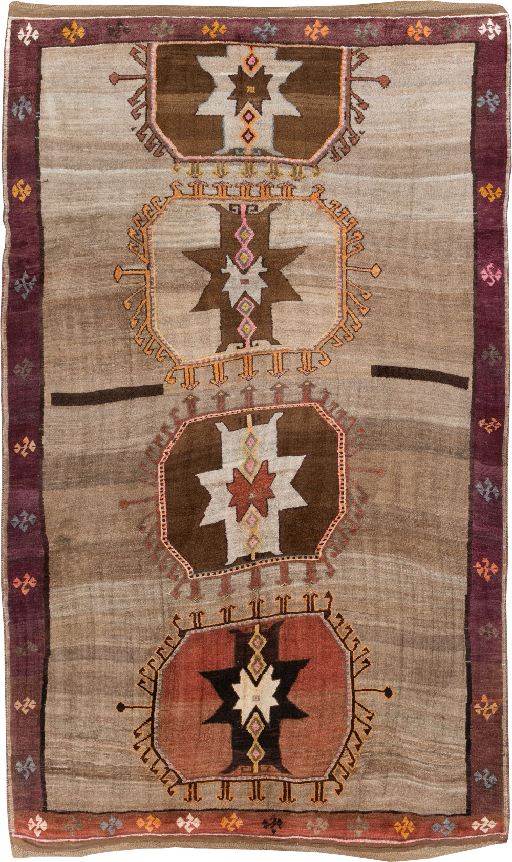 Vintage Turkish Anatolian Small Room Size Carpet, No.30290 - Galerie Shabab