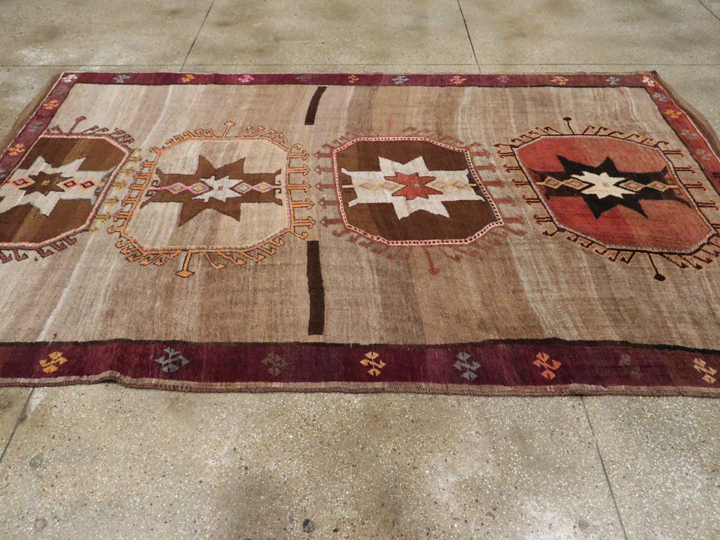 Vintage Turkish Anatolian Small Room Size Carpet, No.30290 - Galerie Shabab