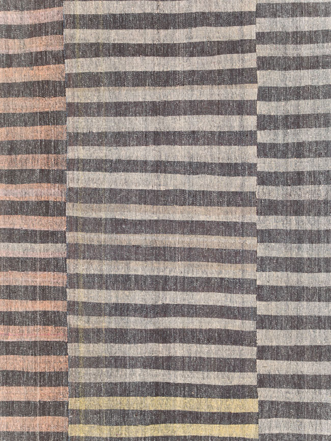 Mid-20th Century Oversize Turkish Flatweave Kilim, No.30296 - Galerie Shabab