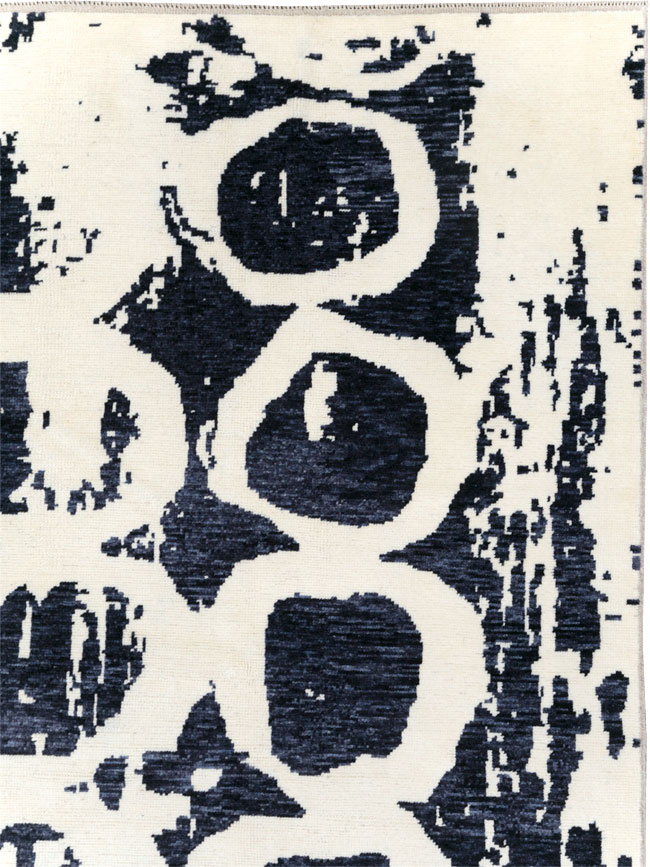 Modern Turkish Carpet, No.30310 - Galerie Shabab