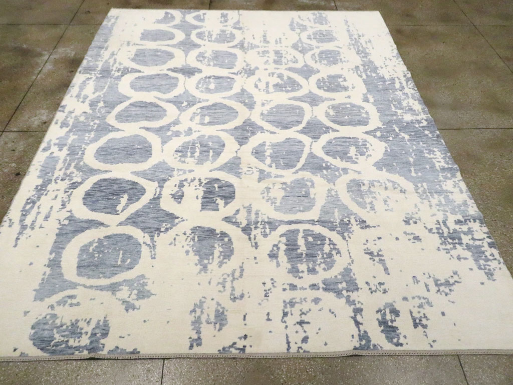 Modern Turkish Room Size Carpet, No.30311 - Galerie Shabab