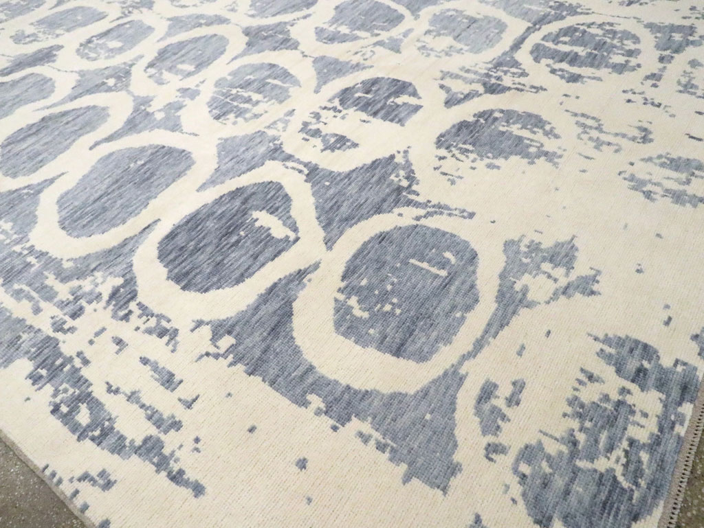 Modern Turkish Room Size Carpet, No.30311 - Galerie Shabab