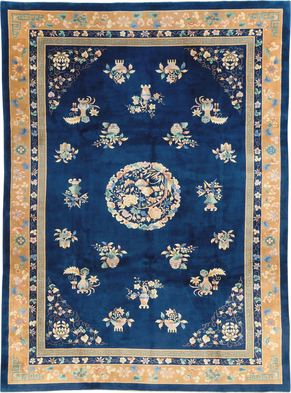 Mid-20th Century  Chinese Art Deco Room Size Carpet, No.30371 - Galerie Shabab