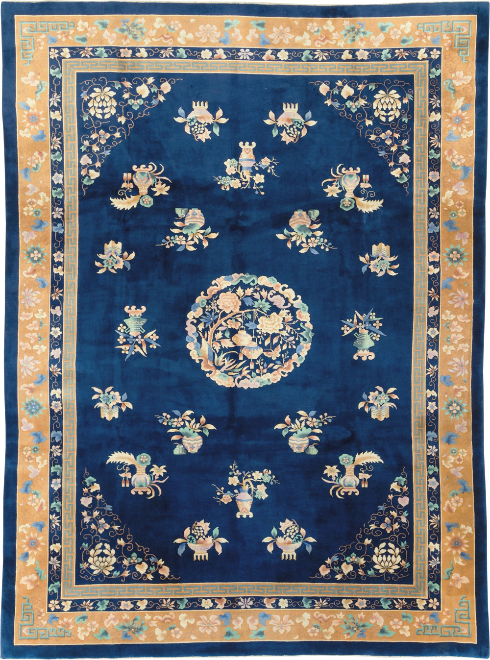 Mid-20th Century  Chinese Art Deco Room Size Carpet, No.30371 - Galerie Shabab