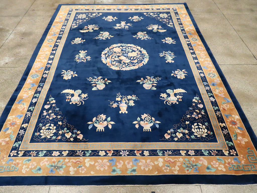 Mid-20th Century  Chinese Art Deco Room Size Carpet, No.30371 - Galerie Shabab