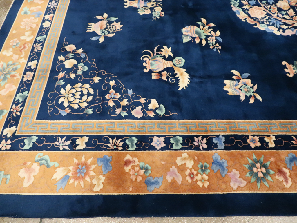 Mid-20th Century  Chinese Art Deco Room Size Carpet, No.30371 - Galerie Shabab