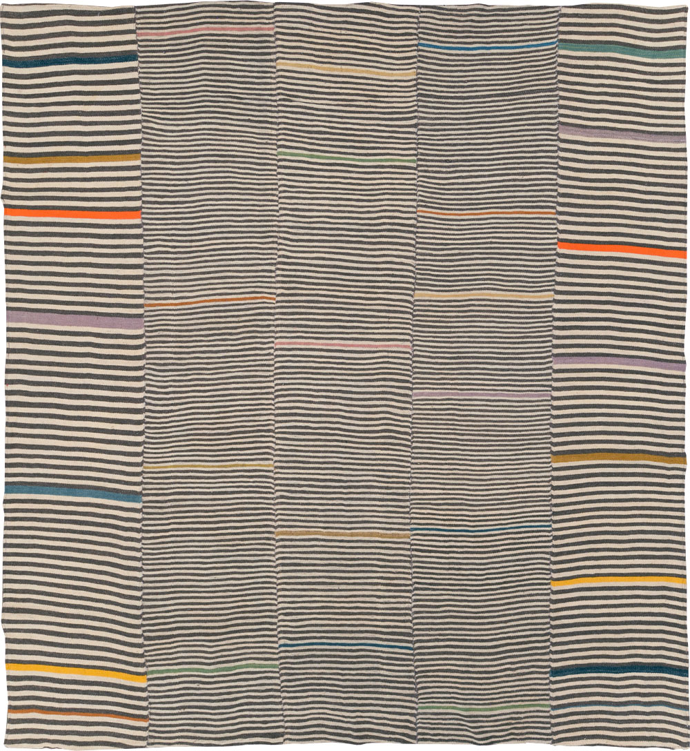 Contemporary Turkish Flatweave Kilim Room Size Carpet, No.30376 - Galerie Shabab