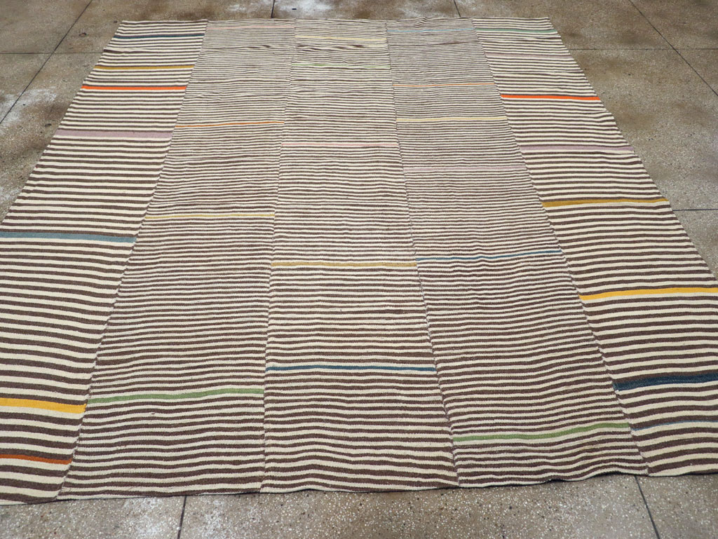 Contemporary Turkish Flatweave Kilim Room Size Carpet, No.30376 - Galerie Shabab