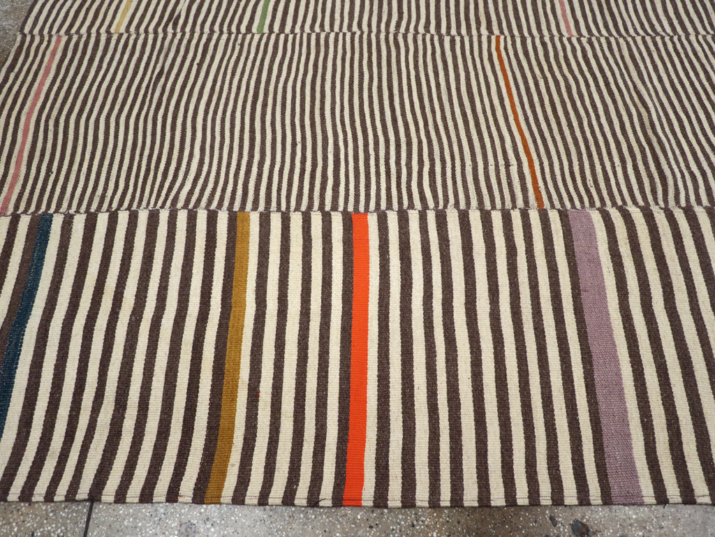 Contemporary Turkish Flatweave Kilim Room Size Carpet, No.30376 - Galerie Shabab