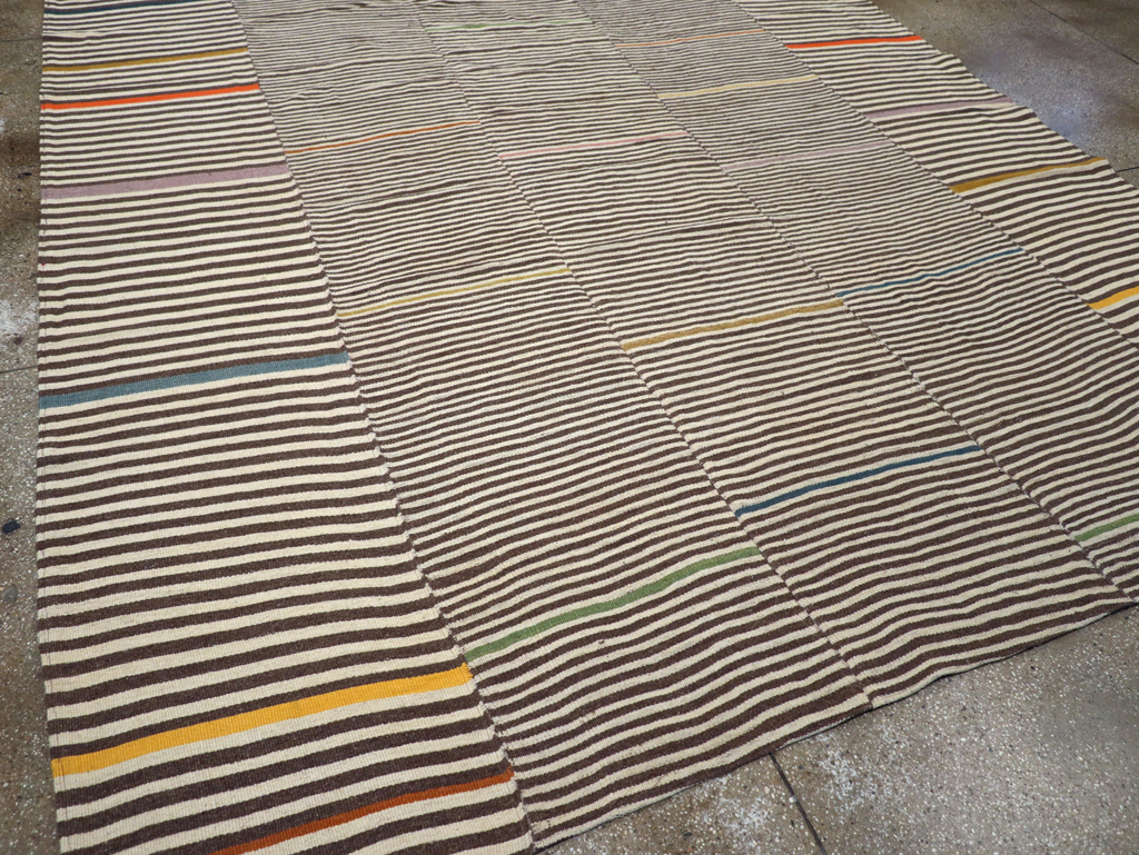Contemporary Turkish Flatweave Kilim Room Size Carpet, No.30376 - Galerie Shabab