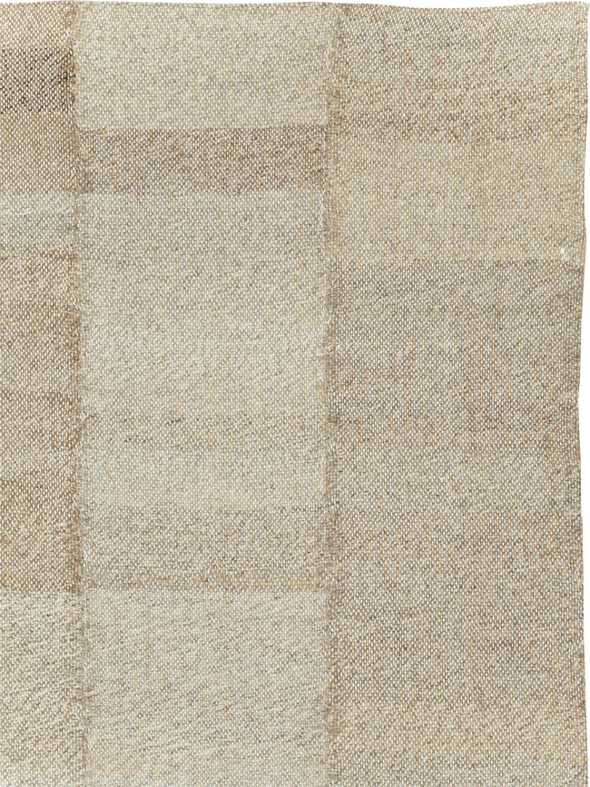 Modern Persian Flatweave Small Square Room Size Carpet, No.30381 - Galerie Shabab