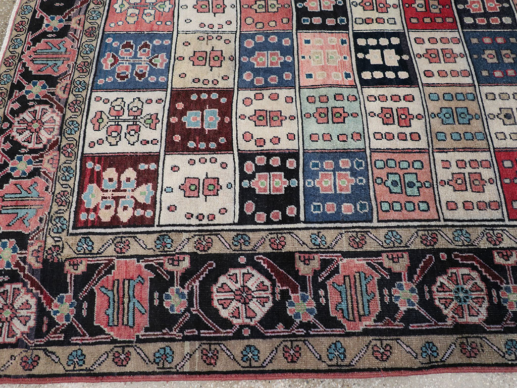 Vintage Persian Veece Small Room Size Carpet, No.30384 - Galerie Shabab